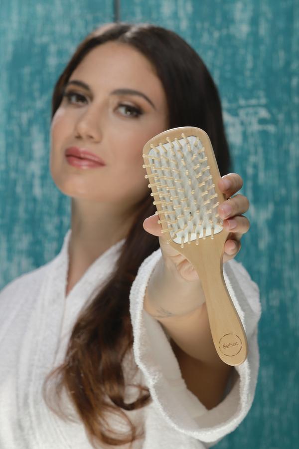 Brosse démélante en bambou - massage du cuir chevelu & soin naturel